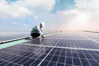 Ứng dụng điện mặt trời áp mái, cơ hội thúc đẩy năng lượng xanh cho doanh nghiệp